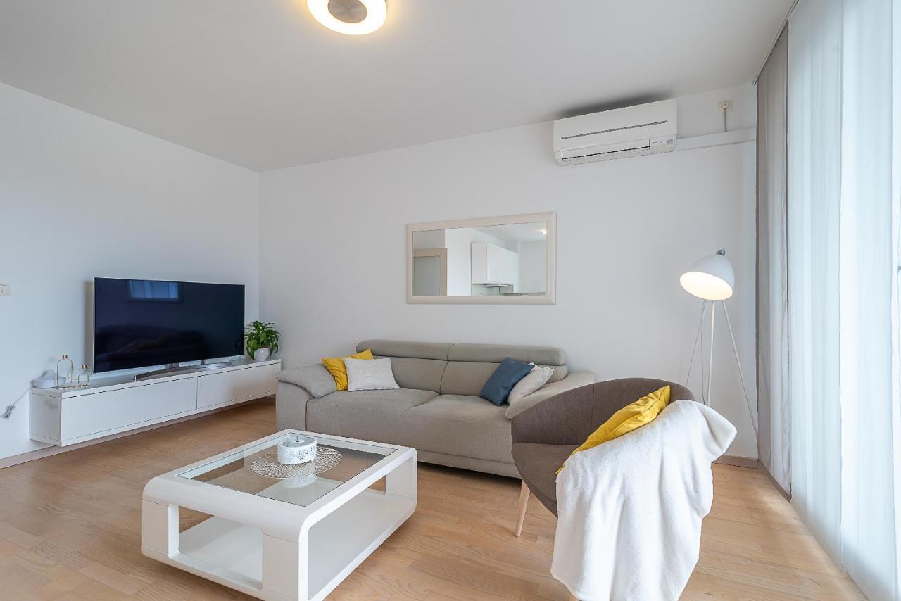 Apartman Marino Трогир Екстериор снимка