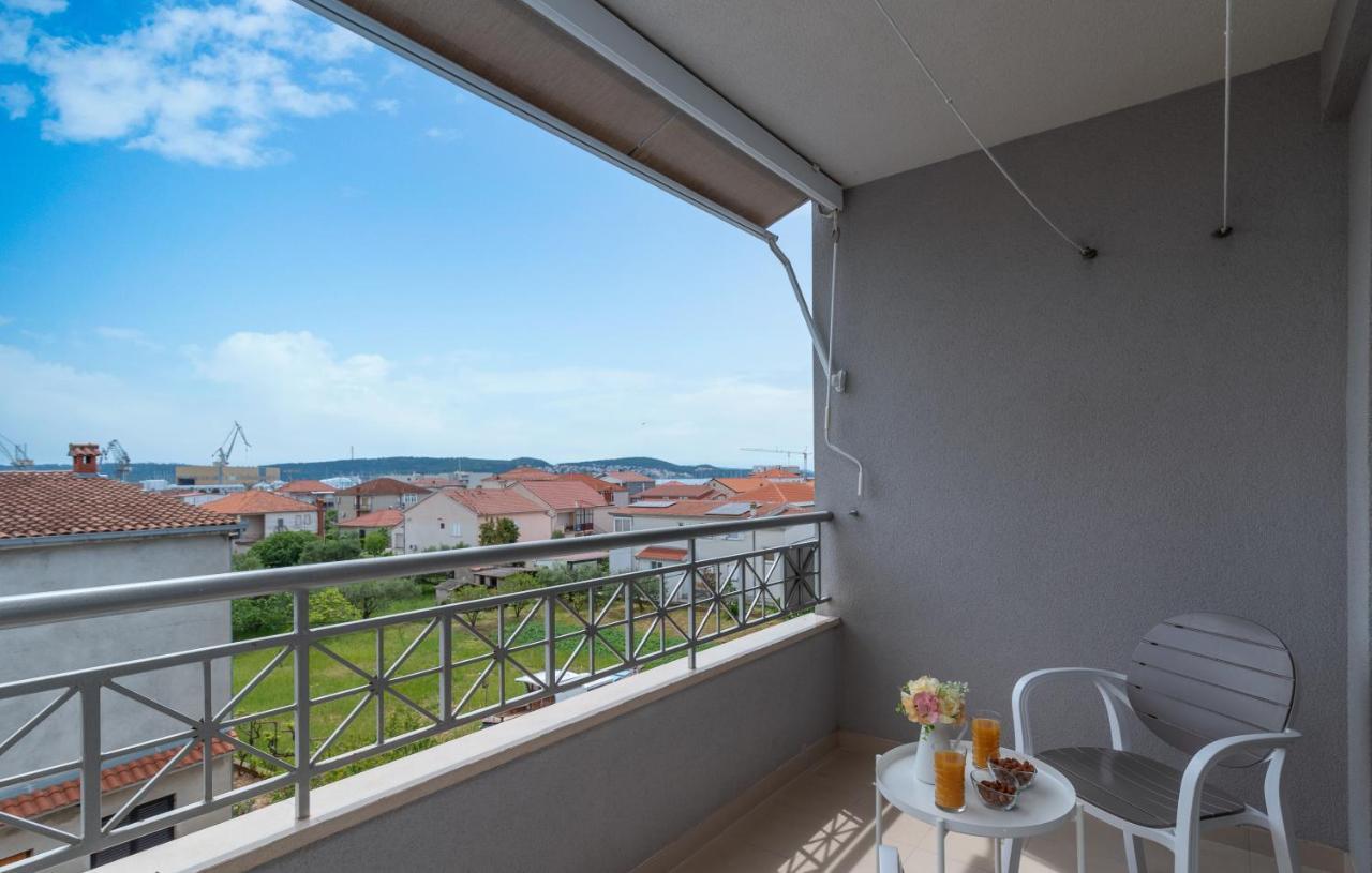 Apartman Marino Трогир Екстериор снимка