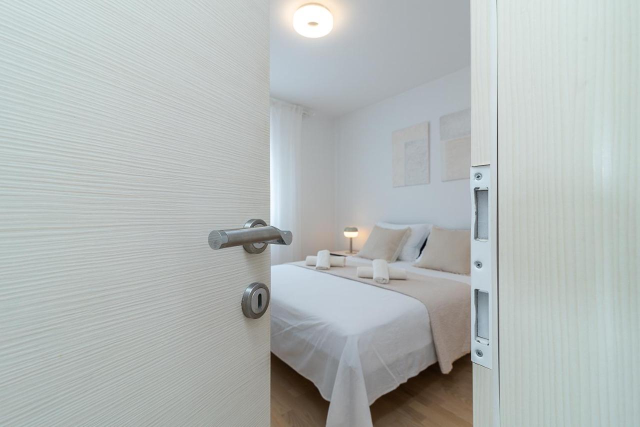 Apartman Marino Трогир Екстериор снимка